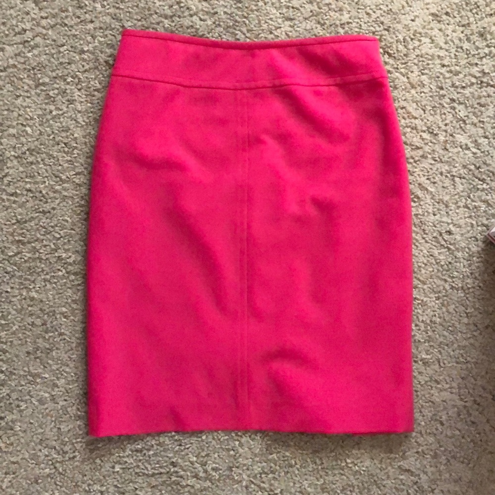 Jones Studio hot pink pencil skirt